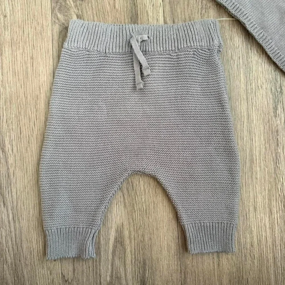 Gray Baby Girl Knit Carter's Sweater Pants Set Bow Design Size 3 Months NWT